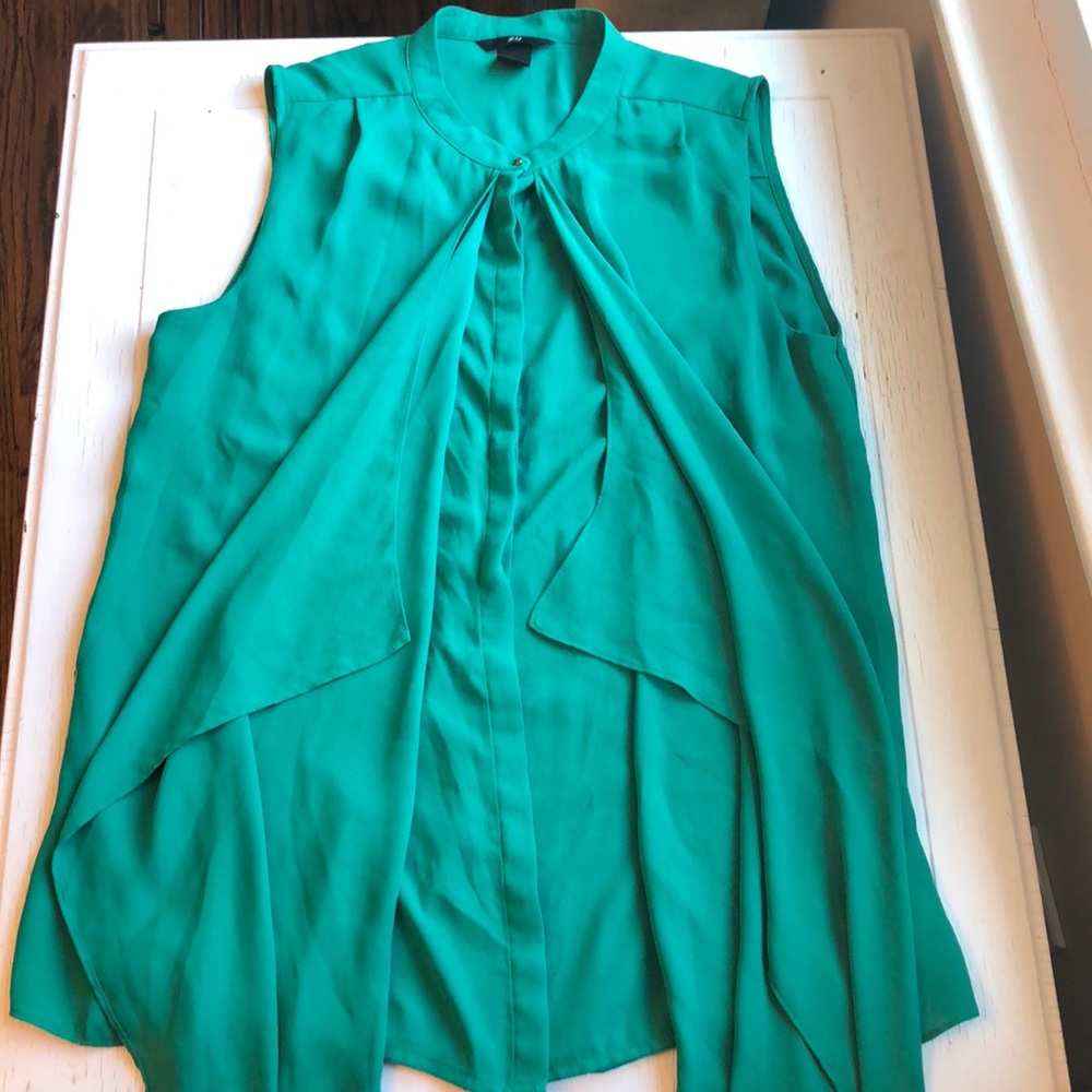 H&M Size 6 Button-Down Shirt
